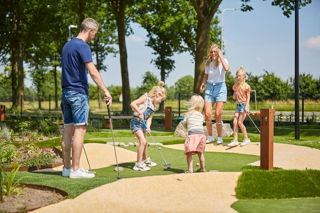 Adventure midget golf op recreatiepark de Leistert